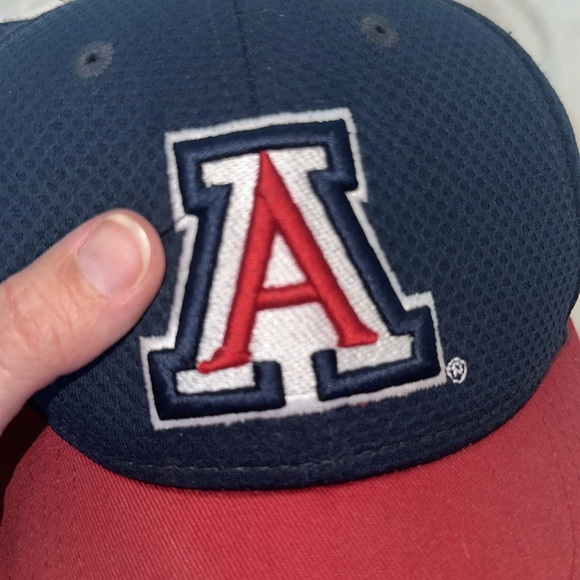 University of Arizona hat - Picture 4 of 4